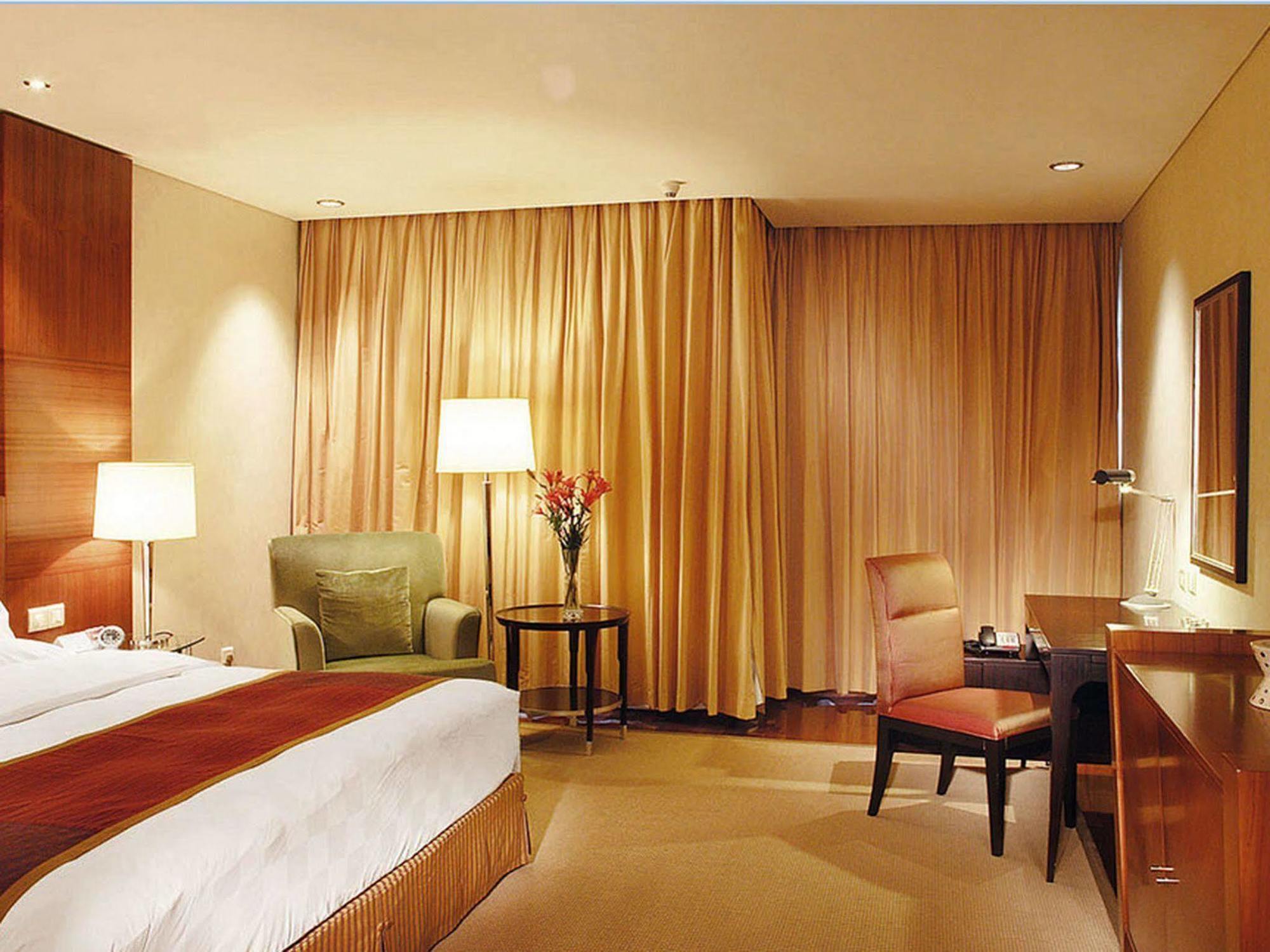 World Trade Hotel Taiyuan エクステリア 写真